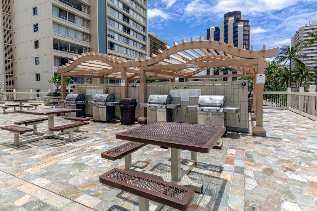 شقة Beautifully Upgraded Studio Close To Waikiki Beach هونولولو المظهر الخارجي الصورة