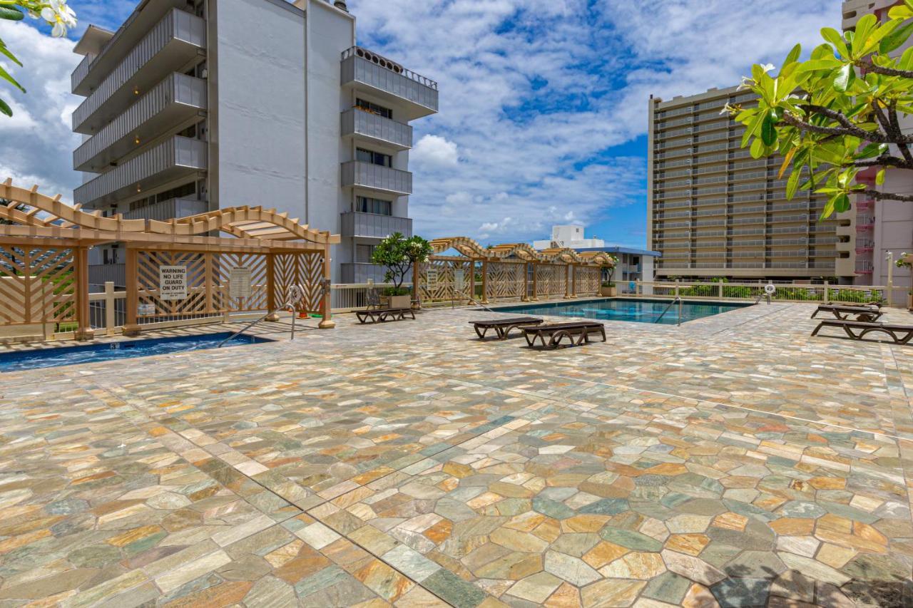 شقة Beautifully Upgraded Studio Close To Waikiki Beach هونولولو المظهر الخارجي الصورة